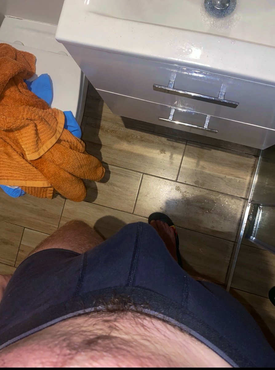 Vers_gay01's tweet photo. Mornings can be really hard... 😶‍🌫️ would anyone like to help? 😈
#gay #gayporn #bulge #dick #underwear https://t.co/wDFszbp0uF