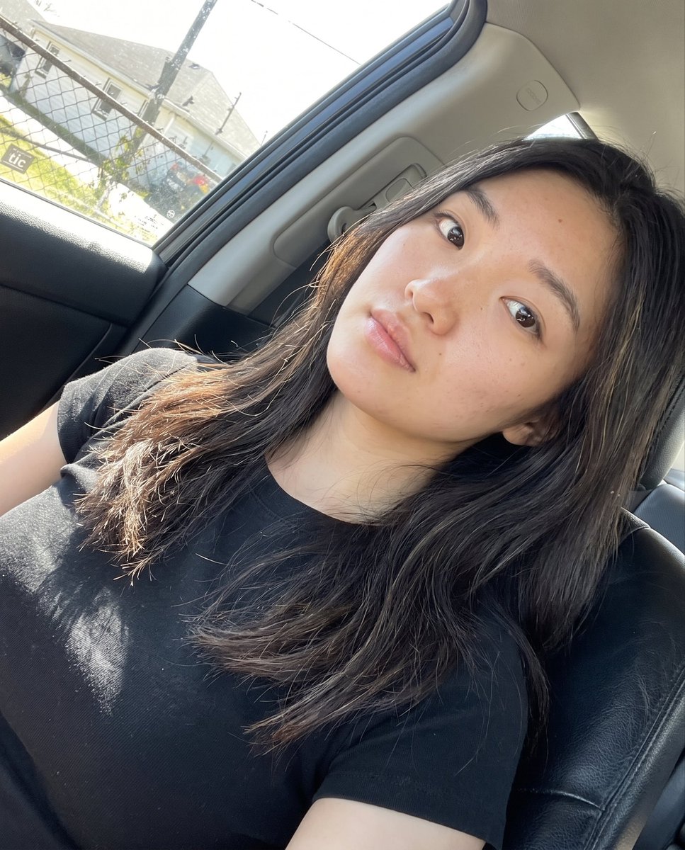 GodSumire's tweet photo. Good morning losers 

Get on your knees and fund my coffee https://t.co/P4m2kMfGgg