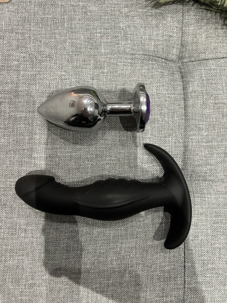Subbysissy48's tweet photo. Which plug do I start my day with ? https://t.co/o8OWh1YSZq