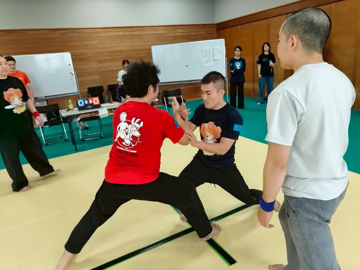 santasanaho's tweet photo. 見るだけでも面白い、それが推手フェスタ。

崩し、化勁、自由推手…力じゃなく技で崩し合う姿は必見です。
見学は無料！ふらっと来ちゃってください。

11/1(日) 東京・滝野川にて開催
https://t.co/yd1uaSN9wT https://t.co/DIoDSVaeyO