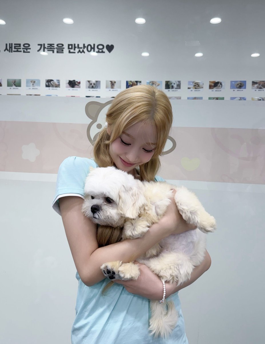 STAYC_official's tweet photo. 260928
#댕냥ZIP

#STAYC #스테이씨 
#Sumin #수민 https://t.co/3b9YXHCaMT