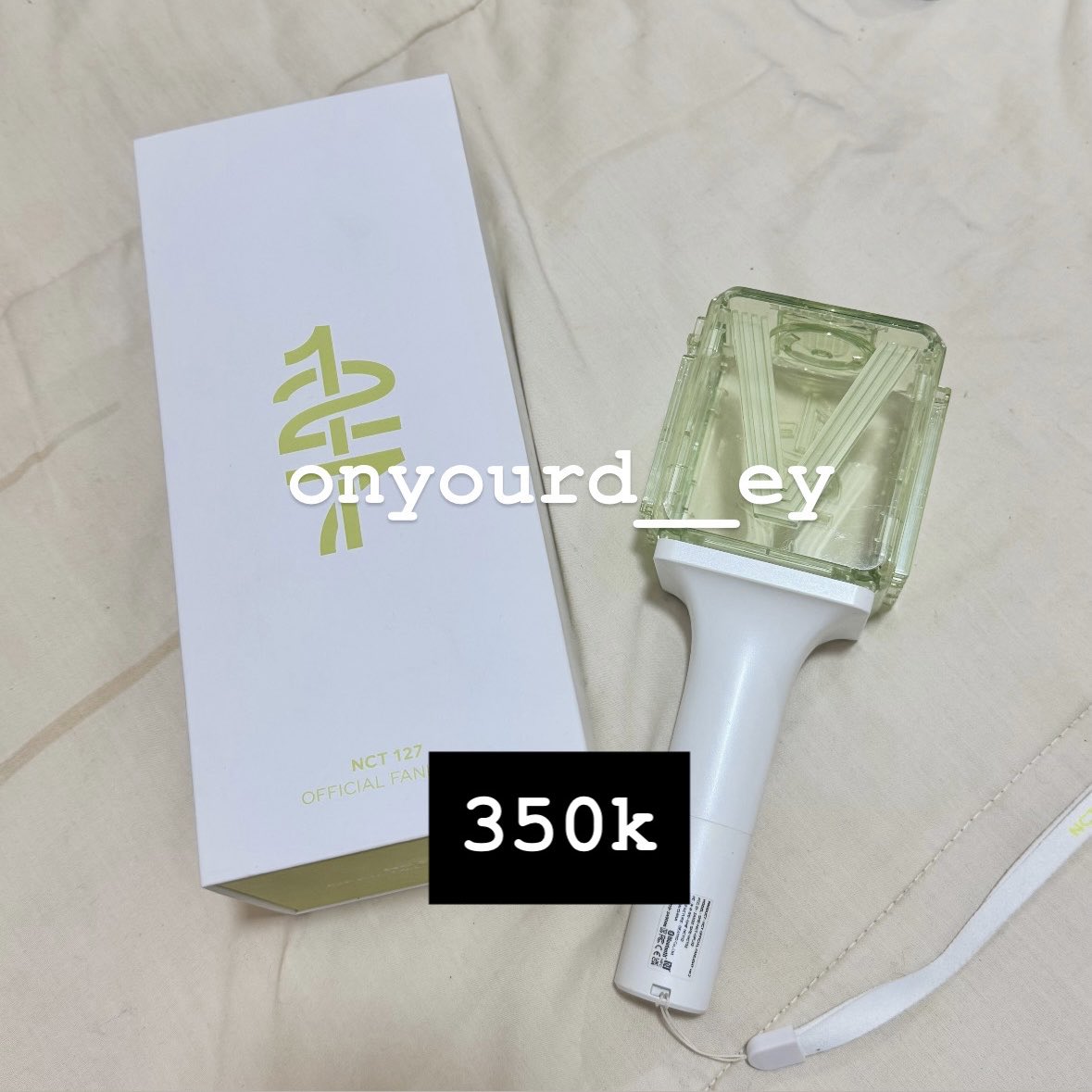 onyourd__ey's tweet photo. #wts PRELOVED LIGHTSTICK LS NCT 127 ver 2 
(emblem 127 &amp; WAYV)

💸 350k

✅ good condition (minus scratch pemakaian)
✅ bisa connect app smtown
✅ ready siap kirim
✅ bisa req splitpay

^harga exclude admin 🍊
^dom bekasi https://t.co/T7GcYbka7P