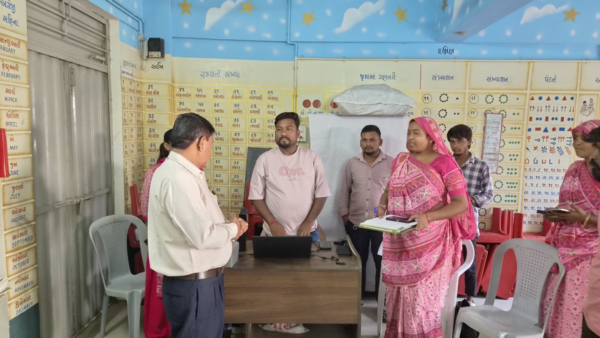 BalrajsinhMla's tweet photo. દહેગામ તાલુકામા જીંડવા ગામ ખાતે આયોજિત 'સેવા સેતુ કાર્યક્રમ'માં ઉપસ્થિત રહી, સૌ નાગરિકોને કેન્દ્ર અને રાજ્ય સરકારની લાભકારી યોજનાઓની માહિતી આપી તેમજ નાગરિકોની રજૂઆતોના ત્વરિત નિરાકરણ માટે જરૂરી સૂચનો આપ્યાં.
#sevasankalpabhiyan https://t.co/rt8bjIXRgW