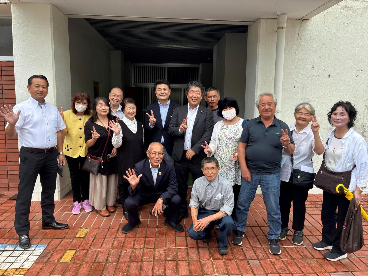 yoshihirokawano's tweet photo. 長崎県壱岐市で、清水市議、川崎県議、下野参議院議員とタウンミーティングを開催。離島の暮らしに関する切実な声を伺いました。

私からは、再び公明党に戻った思いと国政への決意をお伝えし、離島振興法の延長、航路・航空運賃への支援、ジェットフォイルの建造支援についてお話ししました。

これからも国・県・市で力を合わせ、現場の声を政策につなげてまいります。

#壱岐 #離島振興 #長崎県