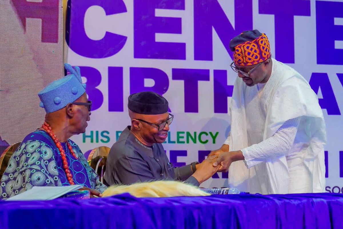 Akinmamejiakiny's tweet photo. BTO: HUMILITY IN POWER, EXCELLENCE IN SERVICE
In a time when power makes many arrogant, BTO remains humble, accessible and responsive. That is why grassroots love him. He serves with heart, not pride.
#GrowWithBTO
@BTOofficial https://t.co/Iq9zFSZZQj