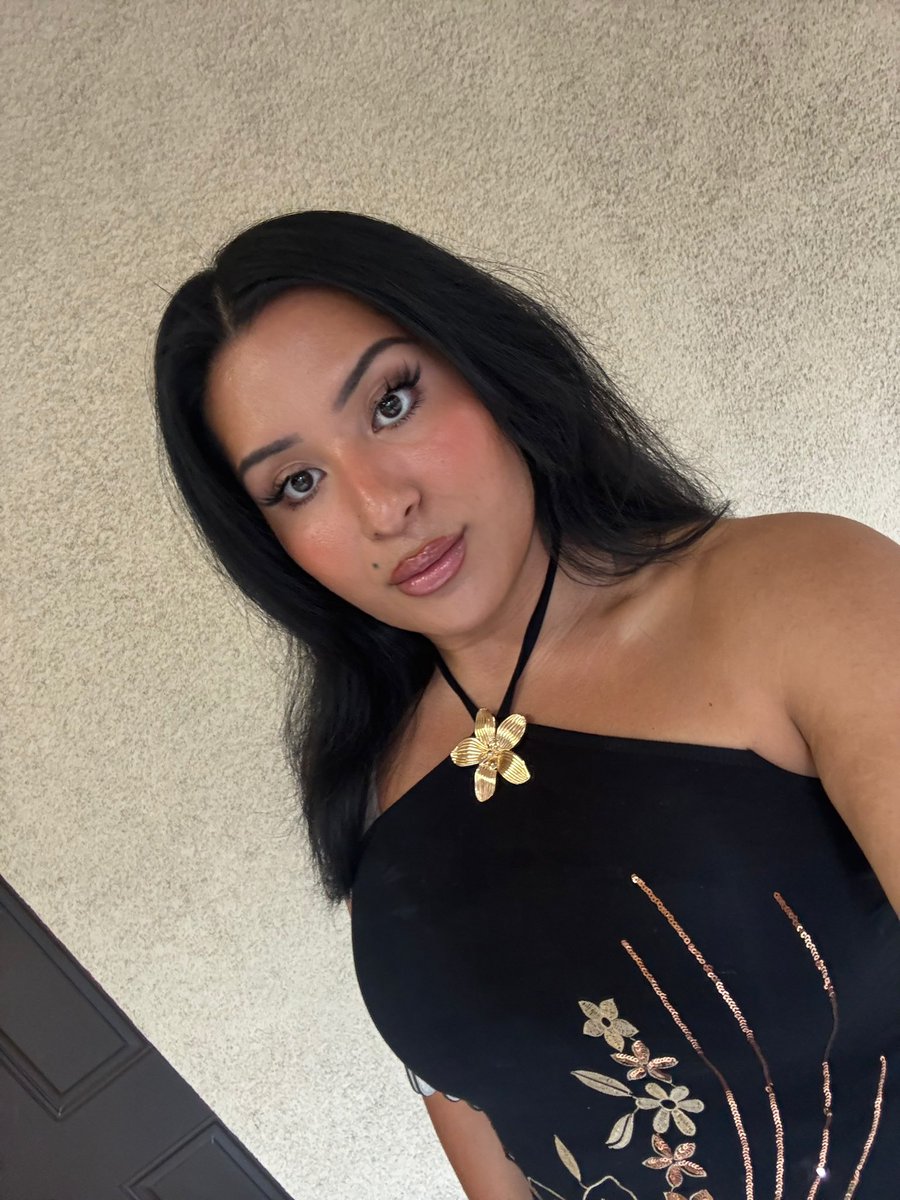 KrystalThe8696's tweet photo. HOSTING #oc #trans #cucklist #cucklistoc https://t.co/CtqoTf7A8Y