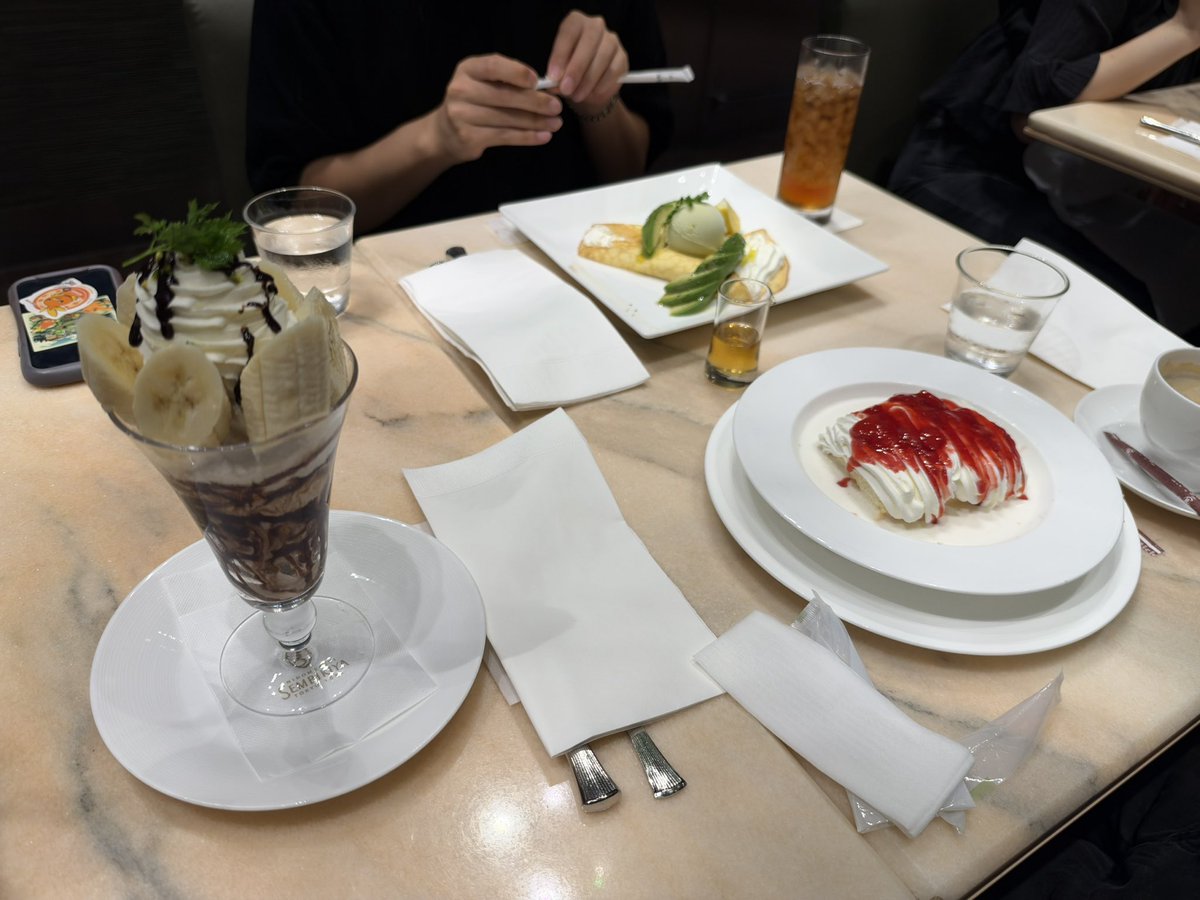kr5pk's tweet photo. キラキラオタク https://t.co/4csIxgJ7A3