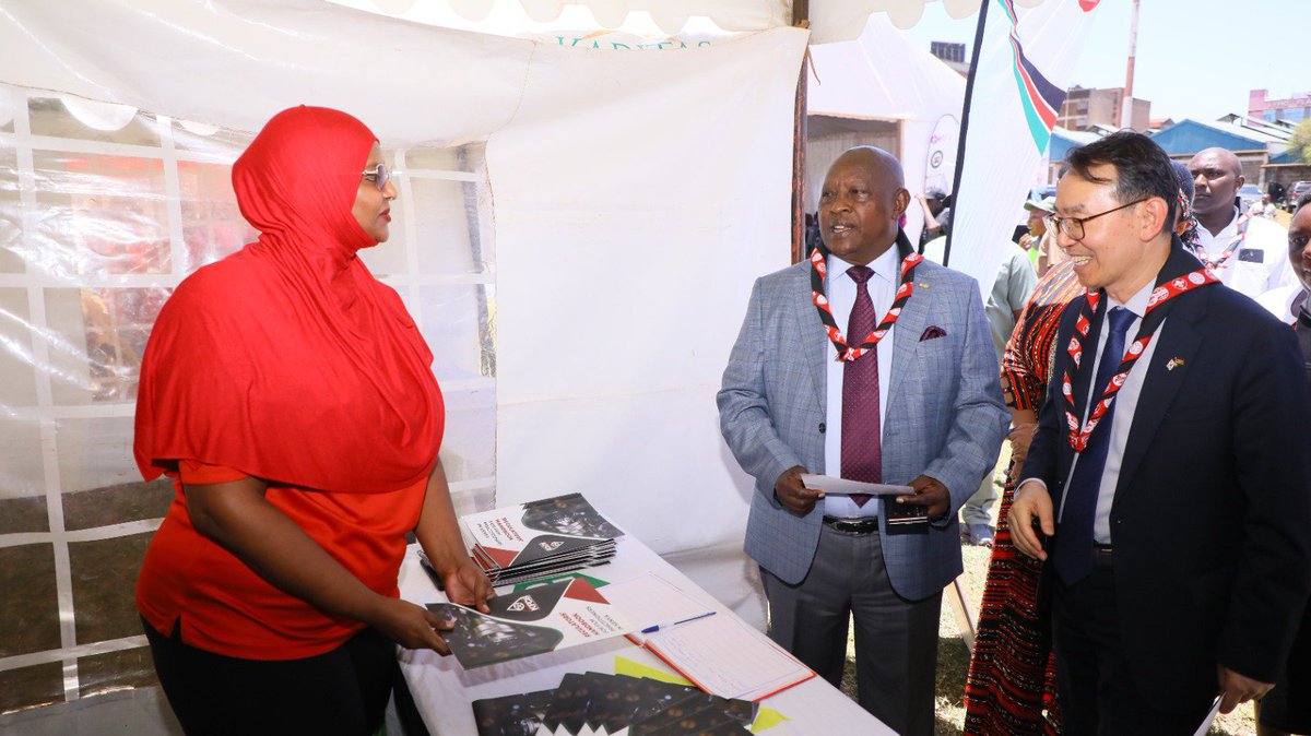 InfoKfcb's tweet photo. 𝐊𝐅𝐂𝐁 𝐓𝐚𝐤𝐞𝐬 𝐌𝐞𝐝𝐢𝐚 𝐋𝐢𝐭𝐞𝐫𝐚𝐜𝐲 𝐭𝐨 𝐍𝐲𝐞𝐫𝐢, 𝐄𝐦𝐩𝐨𝐰𝐞𝐫𝐬 𝐂𝐫𝐞𝐚𝐭𝐢𝐯𝐞𝐬 𝐚𝐧𝐝 𝐂𝐨𝐧𝐭𝐞𝐧𝐭 𝐂𝐨𝐧𝐬𝐮𝐦𝐞𝐫𝐬

The Kenya Film Classification Board (@InfoKfcb) in line with its consumer advisory function and commitment to stakeholder engagement, engaged creatives and consumers of audiovisual content during the Nyeri Guide and Scout City Activation and Tourism Day at Kamukunji Grounds, sensitizing them on responsible content creation and consumption while highlighting regulatory interventions to strengthen the industry.

Beyond public awareness, the @InfoKfcb is implementing interventions that simplify regulatory processes, build industry capacity, and expand access to content and opportunities, including the Self-Classification Model, digital licensing through the Technical Management System (TMS) and eCitizen, the redefined role of Film Agents, and the Nairobi Film Centre, as well as the Cine-Mobile Unit, all aimed at supporting the growth and development of the audiovisual industry.

The @InfoKfcb team also hosted H.E. Kang Hyung-shik, Ambassador of the Republic of Korea to Kenya, and H.E. Dr. Mutahi Kahiga, Governor, County Government of Nyeri, who visited the Board’s exhibition booth, underscoring KFCB’s commitment to working with stakeholders to create a facilitative regulatory environment that supports a vibrant audiovisual sector.

For more information about KFCB, a State regulatory agency under the @SDY_Ke , visit https://t.co/A6segIiLg7 or engage with us through our social media platforms.

@NellyMuluka @Waziri_Mvurya @fikirini_jacobs @SpokespersonGoK @njogunjoroge1 @moyasa_ke @SDY_Ke  @koske_felix @marcosMasiga @NRB_FilmCentre @wspukenya @KBCChannel1 @K24Tv @NationAfrica @StandardKenya @tv47digital @citizentvkenya @Kenyans