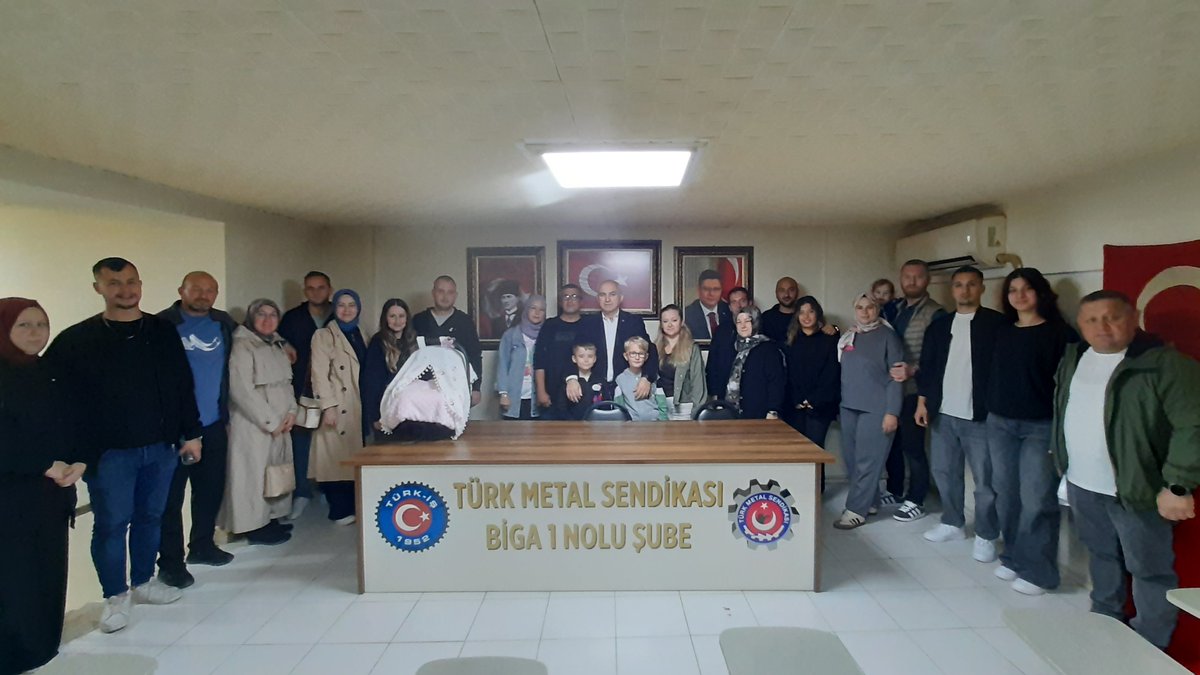 TmsBiga1Sb's tweet photo. Şube Başkanımız Sn Hakan BAYTUR’ un  uğurladığı; Sendikamızın Didim Eğitim Seminerine katılacak üyelerimize, eşlerine ve çocuklarına; hayırlı yolculuklar dileriz. Bizlere bu imkanı sağlayan başta Genel Başkanımız Sn Uysal Altundağ olmak üzere, https://t.co/vh5IHDyPyU