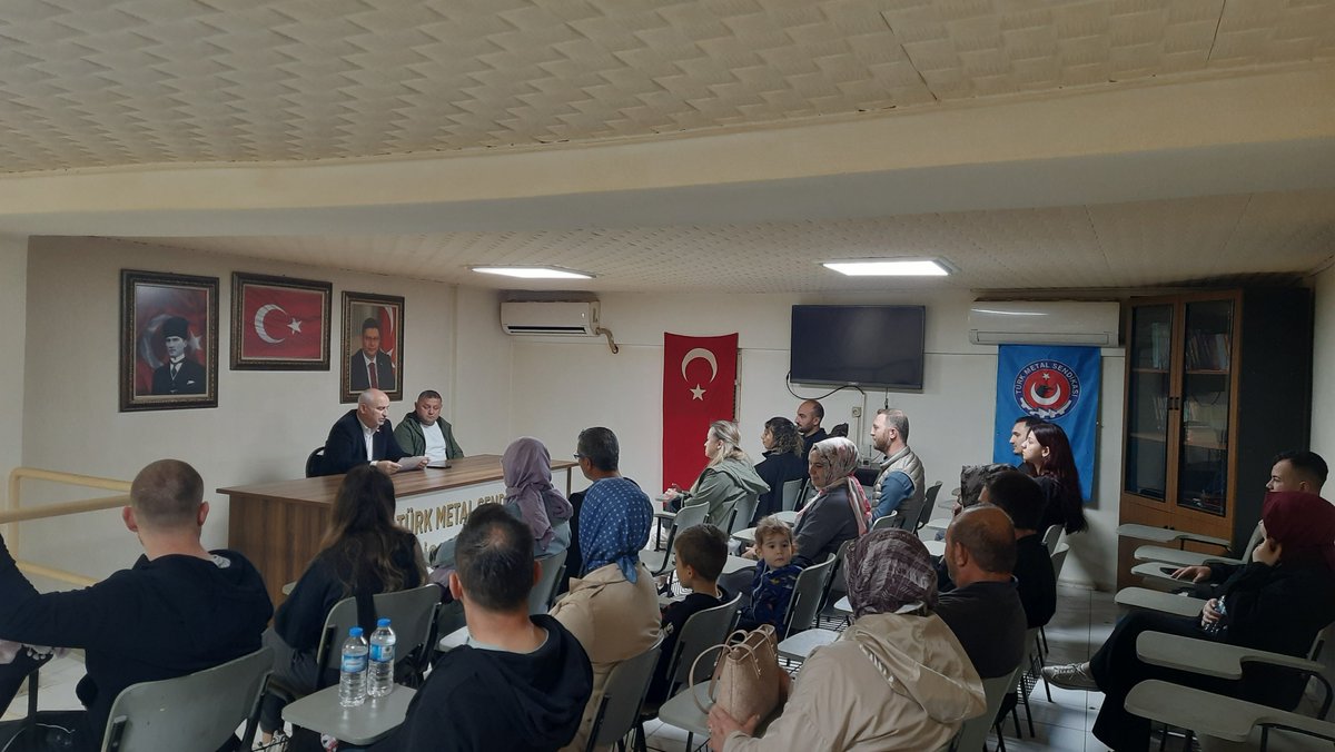 TmsBiga1Sb's tweet photo. Şube Başkanımız Sn Hakan BAYTUR’ un  uğurladığı; Sendikamızın Didim Eğitim Seminerine katılacak üyelerimize, eşlerine ve çocuklarına; hayırlı yolculuklar dileriz. Bizlere bu imkanı sağlayan başta Genel Başkanımız Sn Uysal Altundağ olmak üzere, https://t.co/vh5IHDyPyU