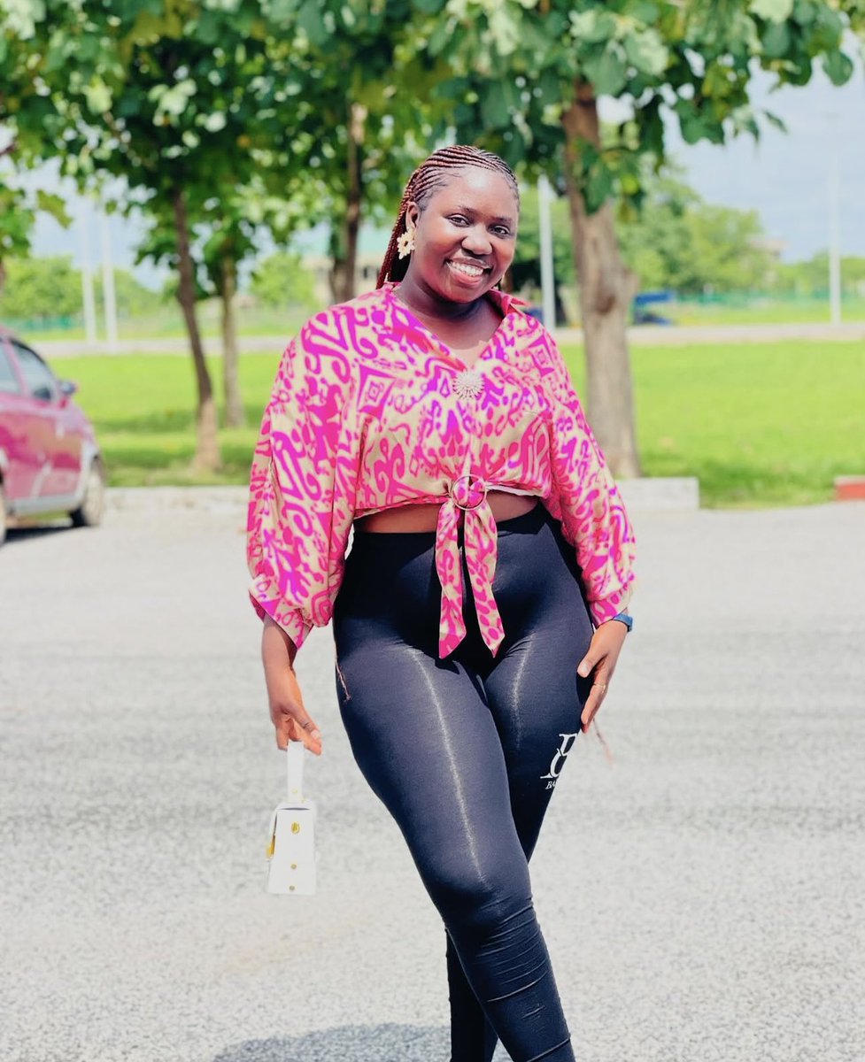 Lhinaabby's tweet photo. Lina here 💗 

I’m new fam ❤️

Let’s be friends 🥰 https://t.co/0eVybmWc7I
