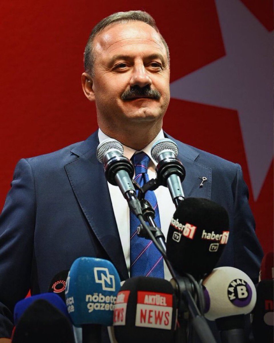 DailyTurkst's tweet photo. Anahtar Parti Lideri Yavuz Ağıralioğlu:

“Cumhurbaşkanlığı için herkesten iddialıyım.” https://t.co/OZPbhxoYY1