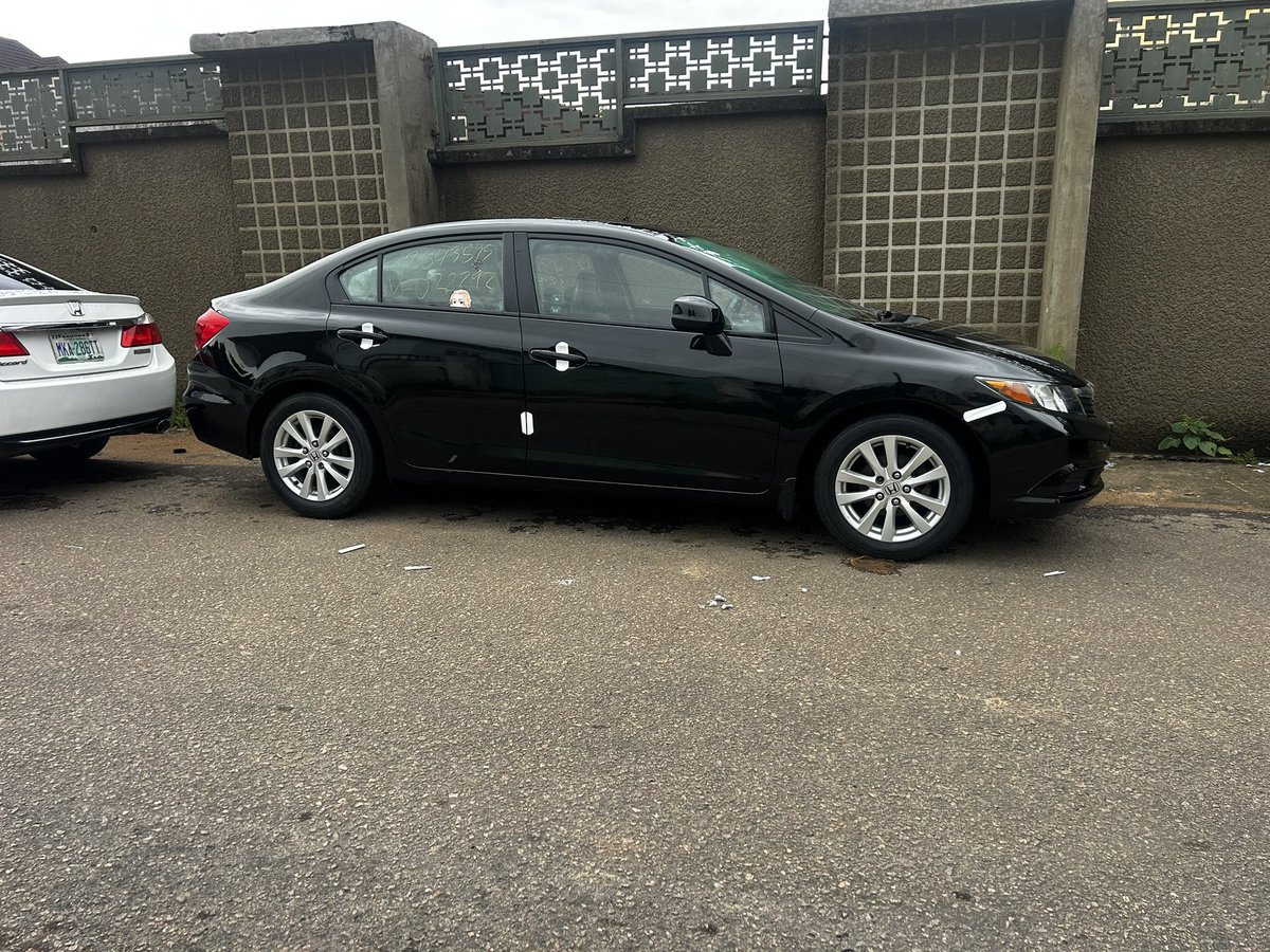 yahayasa39ad's tweet photo. @PoojaMedia Foreign Used Honda Civic 
Comes With September (This Month) Original Custom Duty and Sunroof.
Great Fuel Economy 
N8.5m last 
Abuja. https://t.co/6MZ2lqQNw6