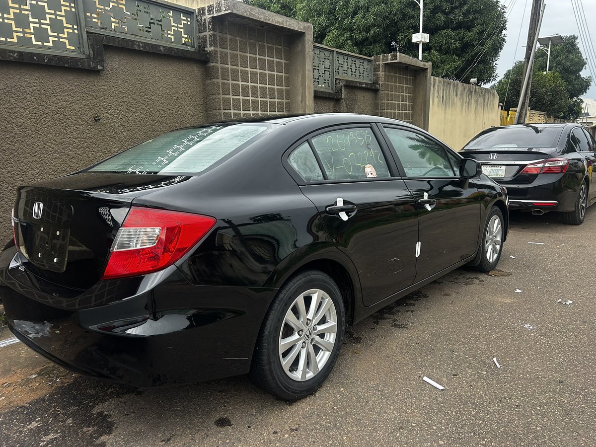 yahayasa39ad's tweet photo. @PoojaMedia Foreign Used Honda Civic 
Comes With September (This Month) Original Custom Duty and Sunroof.
Great Fuel Economy 
N8.5m last 
Abuja. https://t.co/6MZ2lqQNw6