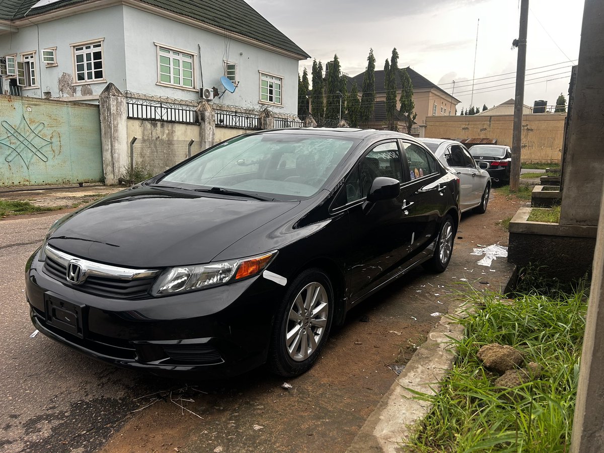 yahayasa39ad's tweet photo. @PoojaMedia Foreign Used Honda Civic 
Comes With September (This Month) Original Custom Duty and Sunroof.
Great Fuel Economy 
N8.5m last 
Abuja. https://t.co/6MZ2lqQNw6