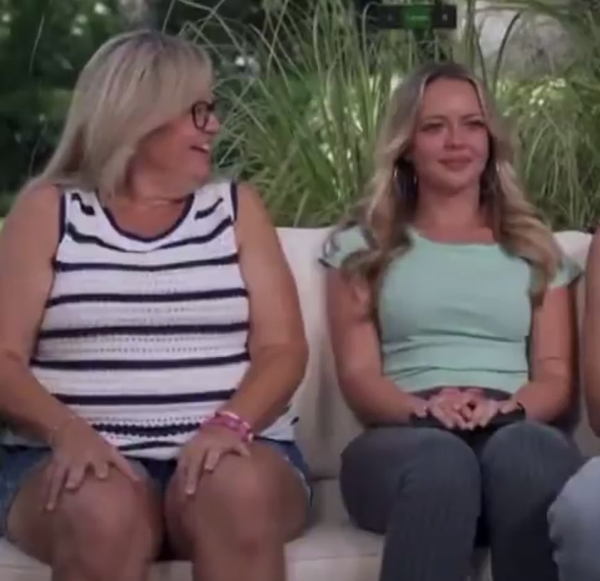 regs_mwah's tweet photo. melody’s better than me cause i would’ve slapped the smile off her face #bb28 https://t.co/HxF2ht2nhD