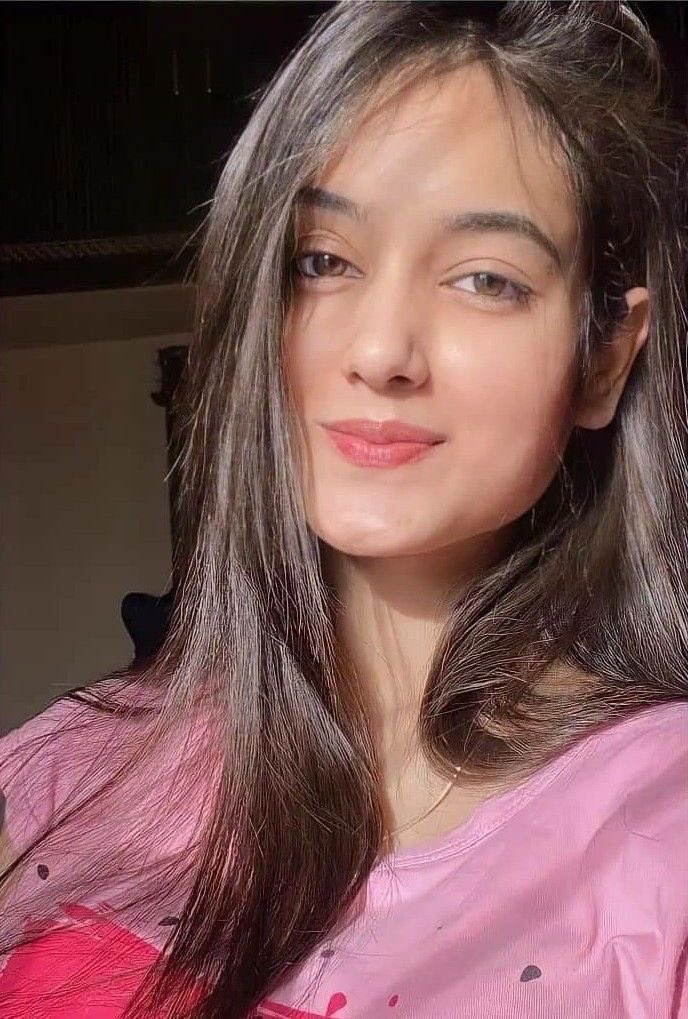 sana_jutt65's tweet photo. good morning 
Dm or call? ❤️🥺 https://t.co/brhRsbuPTp