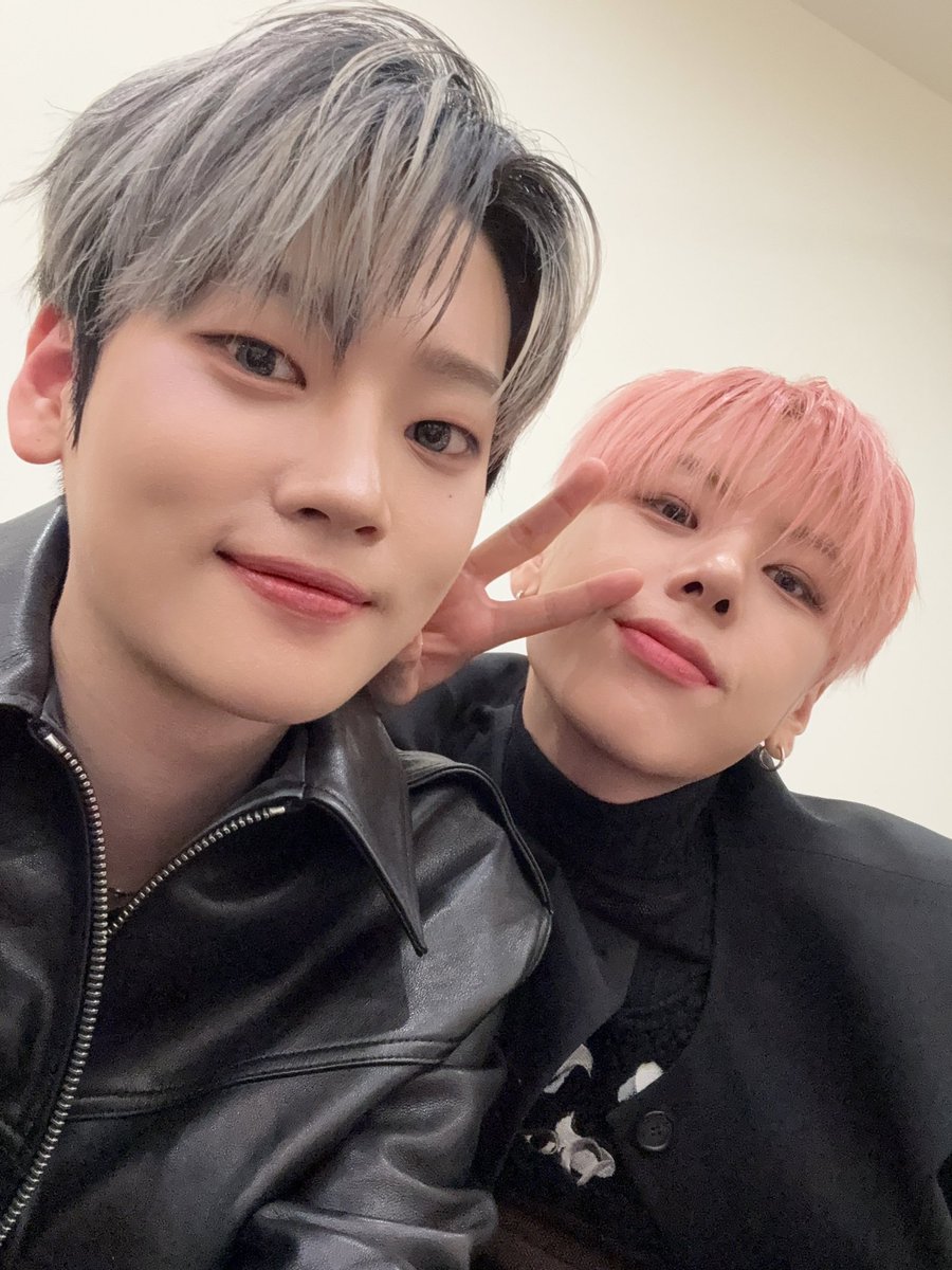 DailyWEi_'s tweet photo. WEi of the day

#위아이 #WEi 
#장대현 #JANGDAEHYEON 
#강석화 #KANGSEOKHWA https://t.co/I0gRdB5V0n