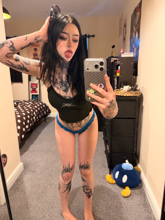 LioraaWrenn's tweet photo. too much? oh well https://t.co/CK2YfDXZJ8