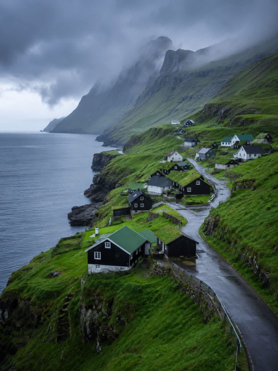 naturebeauty760's tweet photo. Rainy day in Faroe islands 🇫🇴 https://t.co/LKUNsrC8AV