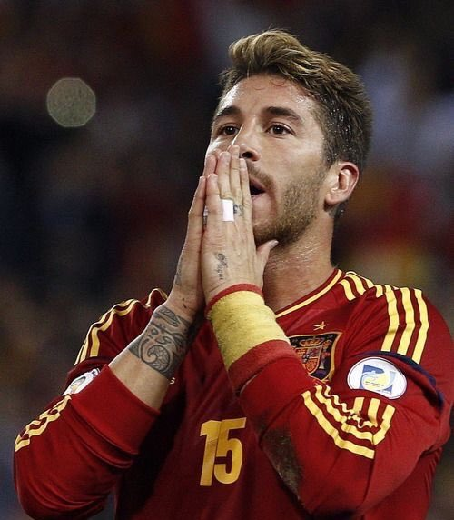 10InfoBlaugrana's tweet photo. Cubarsí está a 1 trofeo de igualar los trofeos de Ramos con la Selección

Cubarsí tiene solo 19 años https://t.co/RgLl0O90uf