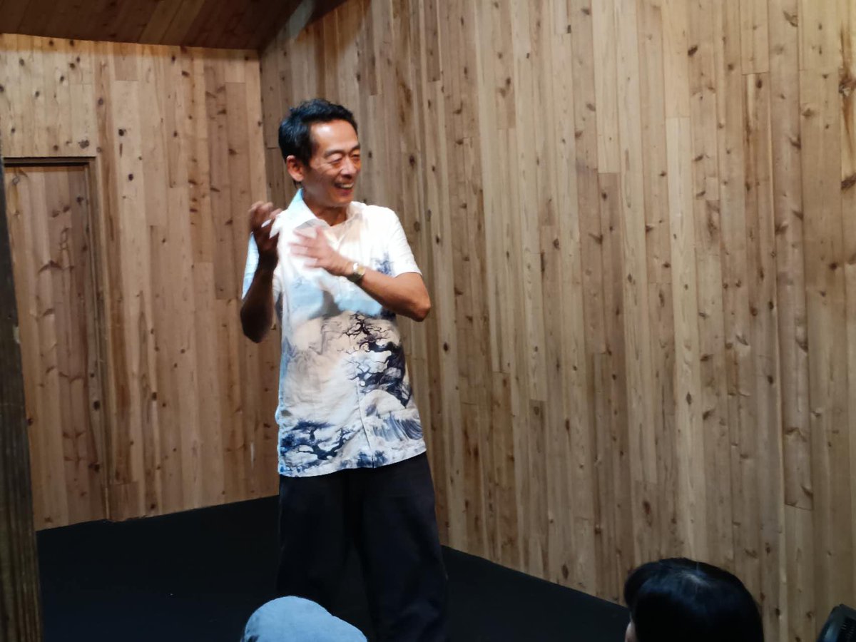 zenzenjiro's tweet photo. 新作！全国ツアー『東アジアツアー日記！』初日は名古屋・円頓寺Les Piliers　でした。雨の中、本当にありがとうございました！韓国🇰🇷→中国🇨🇳→台湾🇹🇼を見て、聞いて、笑った出来事（笑）「東アジアの今」を全力でお届けしました！全国ツアー始まりました！ https://t.co/52CsKdNRSy