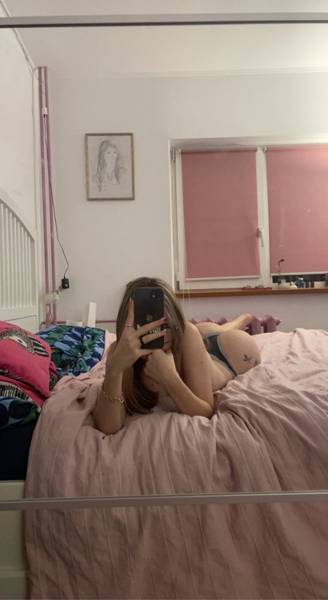beckyjay_001's tweet photo. Pull my panties to the side and fuck me🤭👅🍆 https://t.co/v28NrkQrZg