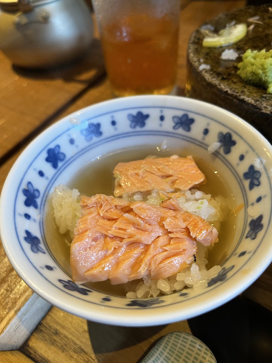 keikotokyoguide's tweet photo. 京都生活1周年を記念して、
移住仲間と、朝から「京都 いとおかし」さんへ。

高辻通油小路の町家にある、朝食専門店。

一度来てみたかったお店です😊

銀鮭の定食が、まあ🤩
美味しい！

雨の中、朝からいっぱい歩いたけれど、
最高の朝食をいただいて、幸せ😀

京都2年目も楽しみます✨ https://t.co/0juciaYCB0