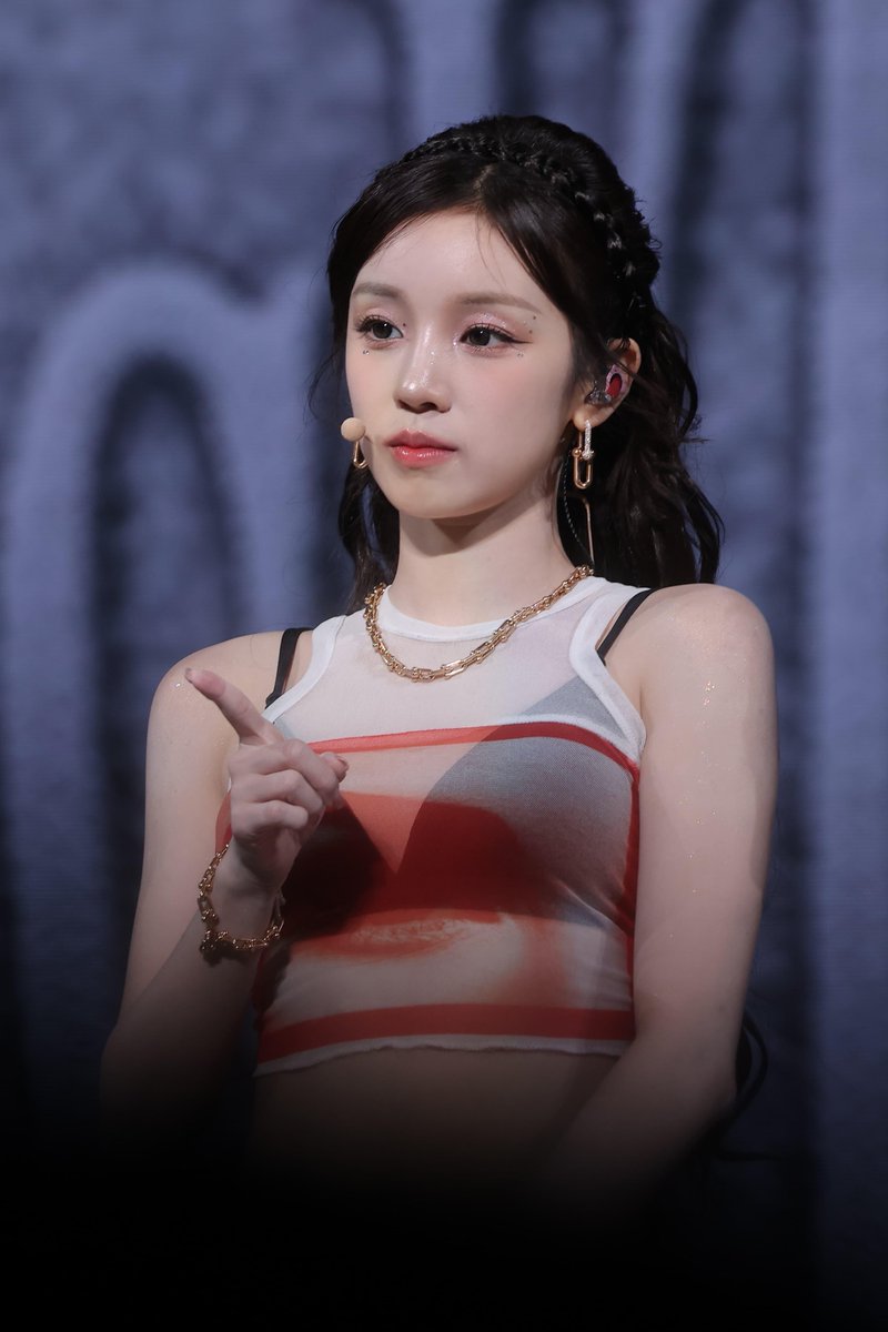 aimuseart's tweet photo. 宋雨琦姐姐今晚有点顶🔥 https://t.co/5lSzTCWA8H
