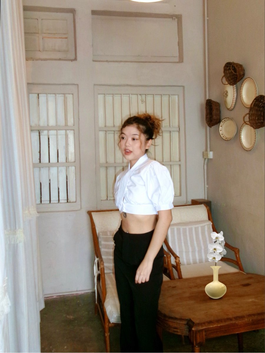 RibbinGirlster's tweet photo. Small Table Cafe คาเฟ��เล็กๆ 
แต่เสน่ห์ล้นเหลือ สไตล์วินเทจโฮมมี่
ในตึกเก่าสุดคลาสสิก ย่านหัวลำโพง 
บรรยากาศอบอุ่น เหมือนอยู่ในยุคเก่า 
กาแฟคือดีเลย คู่กับเฟรนช์โทสต์
ส่วนชั้นบน ซึ่งเป็นมุมมหาชน วิวชิคๆ 
เห็นสถานีรถไฟหัวลำโพง
📍พิกัด :: หัวลำโพง ถ.รองเมือง กรุงเทพ
@aroii  
#Cafe https://t.co/l2Wmq4ofj6