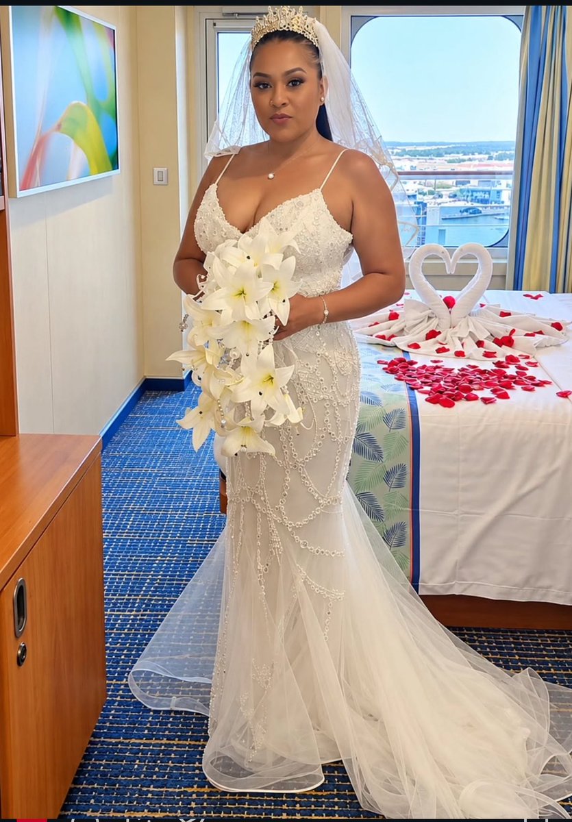 Meritttt's tweet photo. I woke up to this lovely post by my gorgeous customer…..where she tagged me!🥹🤍

A STAND ALONE POST FOR HER BOUQUET!!

🥹🤍 https://t.co/yswTI13Aav