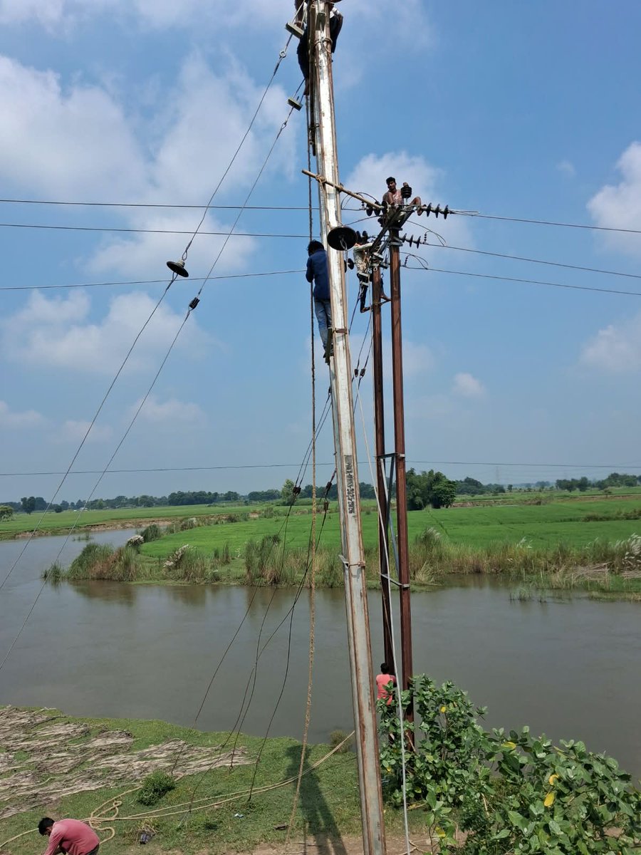 esdpurnea_west's tweet photo. Maintainence work, 33KV Sondeep feeder Bhawanipur Under ESD Purnea West.
@SEVA_NBPDCL @SEVA_BSPTCL @SEVA_SBPDCL @SEVA_BSPGCL @BiharEnergy https://t.co/m2IfX5OKcJ