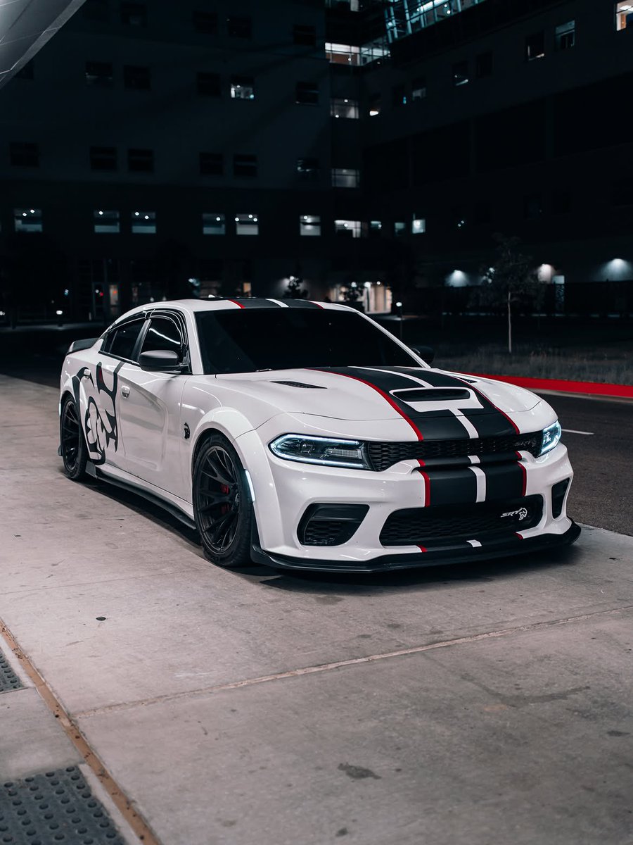 KingOfMopar1's tweet photo. Calm before the supercharged storm. https://t.co/oh6aSNTgGz