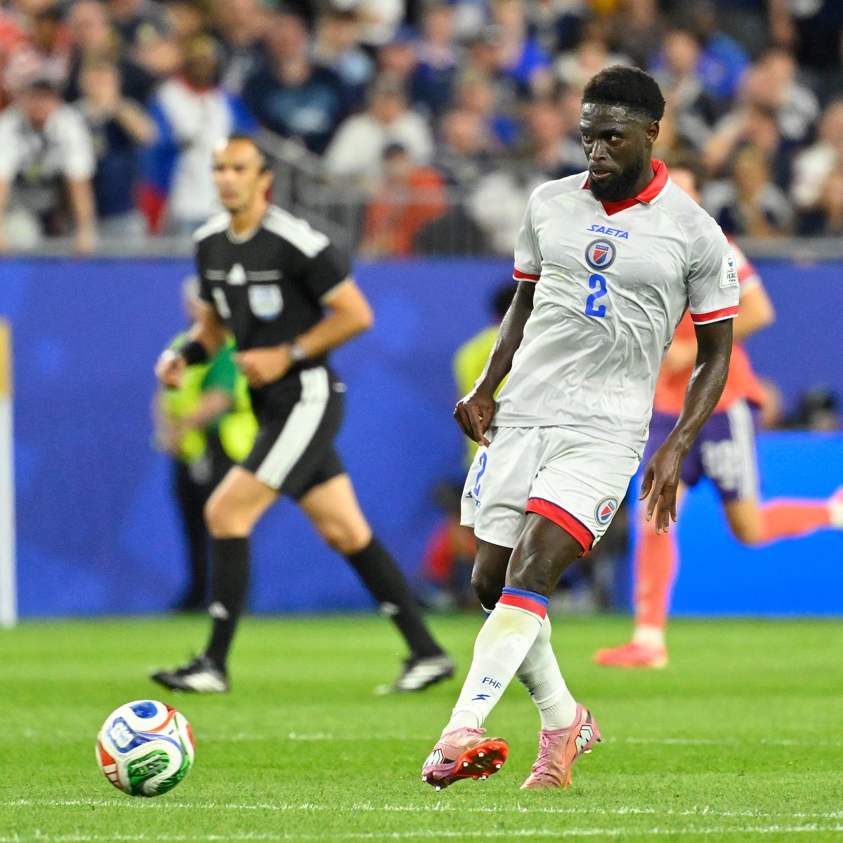 AngersSCO's tweet photo. 𝐇𝐚𝐢̈𝐭𝐢 s’est imposée (2-0) face au Costa Rica lors de cette deuxième journée du groupe A de la Ligue des Nations de la CONCACAF ! 🇭🇹

𝐂𝐚𝐫𝐥𝐞𝐧𝐬 𝐀𝐫𝐜𝐮𝐬 était titulaire et capitaine, et a disputé l’intégralité de la rencontre. https://t.co/LkdU17ENs0