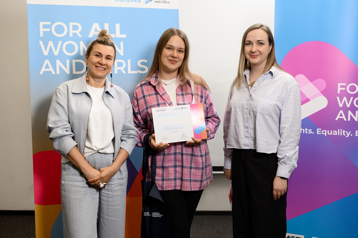 unwomenukraine's tweet photo. How can businesses turn gender equality commitments into everyday practice?
In Chernihiv, 2⃣3⃣ representatives of businesses, civil society, education & other sectors explored how the #WEPs can shape policies, HR processes, workplace practices & communications.
Read more about the training & what participants plan to take forward 🔗 https://t.co/Z3AGv9AgvL
Supported by 🇦🇹 🇩🇰 🇳🇴 🇵🇱 🇫🇮 🇫🇷 🇸🇪
@FinlandinUA @NorwayAmbUKR @PLinUkraine @FranceenUkraine @DKAMBinUkraine @SwedeninUA