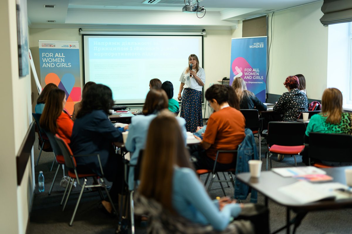 unwomenukraine's tweet photo. How can businesses turn gender equality commitments into everyday practice?
In Chernihiv, 2⃣3⃣ representatives of businesses, civil society, education & other sectors explored how the #WEPs can shape policies, HR processes, workplace practices & communications.
Read more about the training & what participants plan to take forward 🔗 https://t.co/Z3AGv9AgvL
Supported by 🇦🇹 🇩🇰 🇳🇴 🇵🇱 🇫🇮 🇫🇷 🇸🇪
@FinlandinUA @NorwayAmbUKR @PLinUkraine @FranceenUkraine @DKAMBinUkraine @SwedeninUA