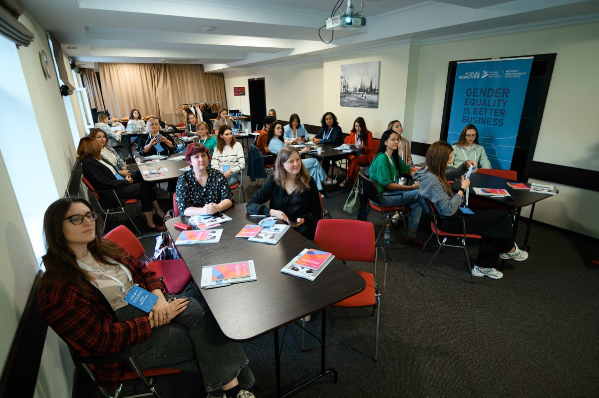 unwomenukraine's tweet photo. How can businesses turn gender equality commitments into everyday practice?
In Chernihiv, 2⃣3⃣ representatives of businesses, civil society, education & other sectors explored how the #WEPs can shape policies, HR processes, workplace practices & communications.
Read more about the training & what participants plan to take forward 🔗 https://t.co/Z3AGv9AgvL
Supported by 🇦🇹 🇩🇰 🇳🇴 🇵🇱 🇫🇮 🇫🇷 🇸🇪
@FinlandinUA @NorwayAmbUKR @PLinUkraine @FranceenUkraine @DKAMBinUkraine @SwedeninUA
