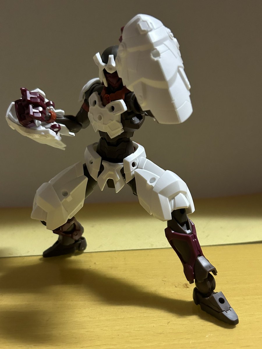 Koueci's tweet photo. #30MF 19 鉄禍ノ武闘家 完成 26年58体目
30MF初の和モチーフ
素体はシルエット1
1番の目玉は巨大なアームパーツ
腕の伸縮や可動式の指なと面白いギミックが搭載されてます
武闘家としてのポージングに違和感の無い関節可動は動かしていて楽しいですね
#30ML
#パチ組み https://t.co/6Wa4F3jZHV