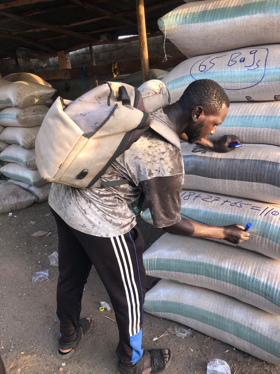 OsunTwitta's tweet photo. BUSINESS SPOTLIGHT OF THE WEEK: 
Temitayo Multibiz Enterprise (@dahtson06 )

- Agriculture -

They specialize in the buying and selling of farm produce. Anything farm and agricultural related, they’re your go to shop. Patronize them today. 🤏🏾

Contact: 07030714667, 08111815895 📞 https://t.co/gbb95qVKTR