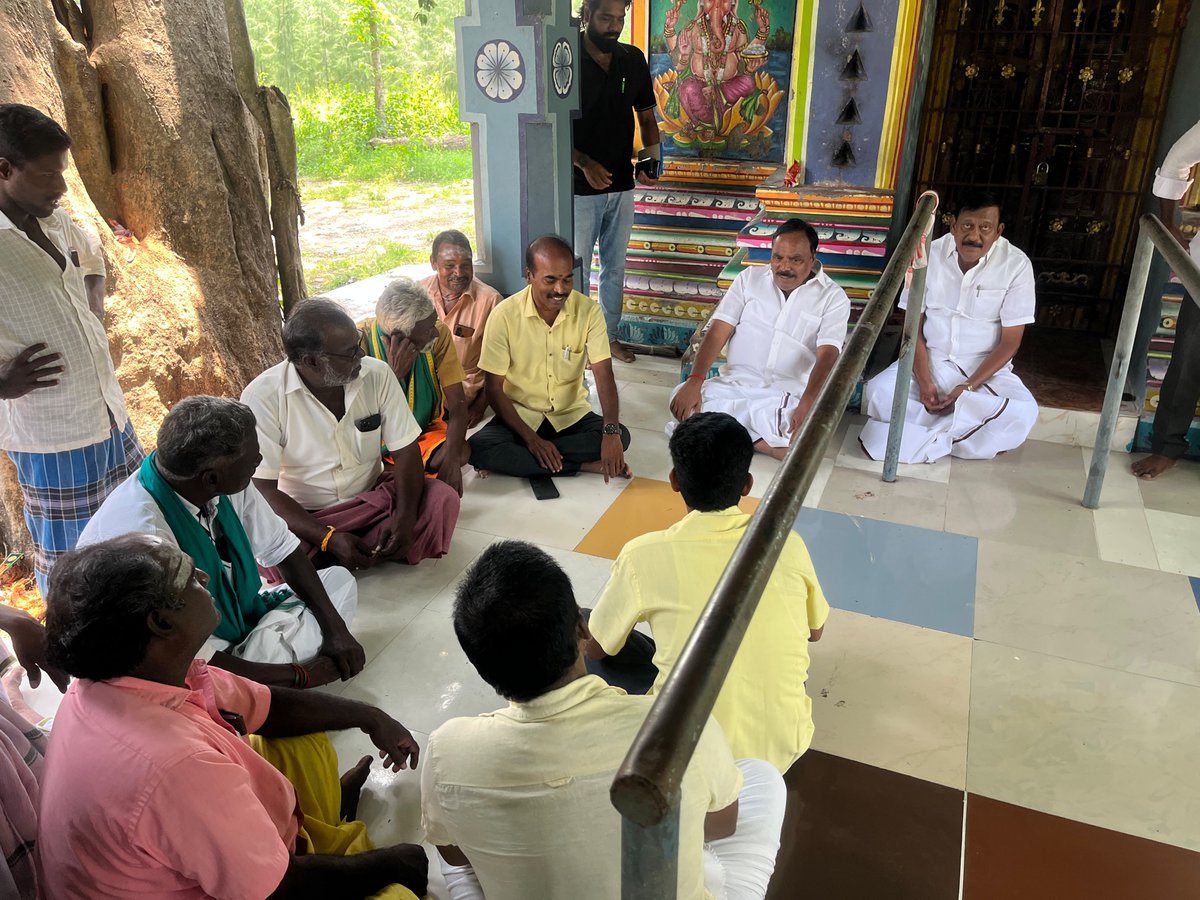 SUDHARSANAM_S's tweet photo. #மதுராந்தகம் சட்டமன்றத் தொகுதி இடைத்தேர்தலில் களம் காணும்

தி.மு.கழகத்தின் வெற்றி வேட்பாளர் திரு இ.பரந்தாமன் அவர்களுக்கு ஆதரவளிக்க வேண்டி,

கிளியா நகர்  ஊராட்சியில் மாற்றுக் கட்சித் தோழர்களிடம்  வாக்கு சேகரித்தோம். 

நிகழ்வில், தலைமை செயற்குழு உறுப்பினர் திரு.டி.ஜெ.கோவிந்தராஜன் Ex.MLA., அவர்கள்.

#Vote4DMK

@mkstalin @udhaystalin