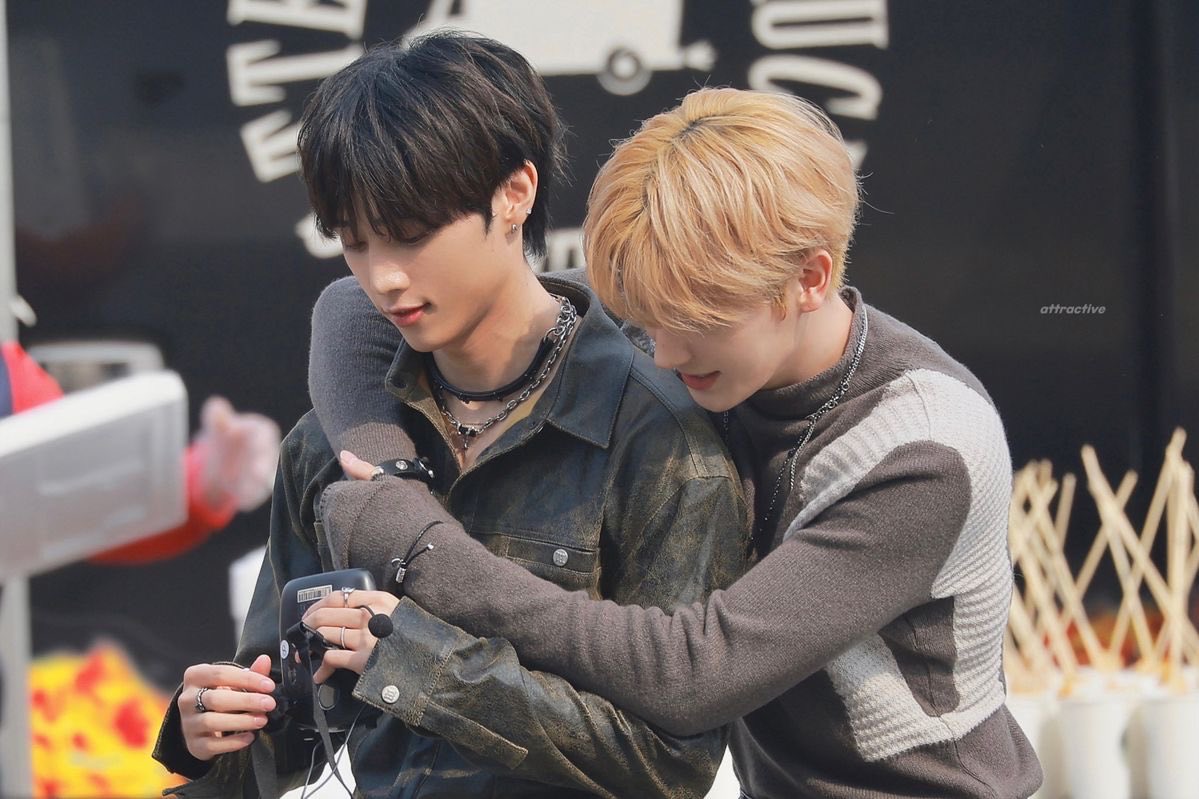 onxzep's tweet photo. @radiombc @officl_theboyz 시낭대즈!! 선우 현재
이 두명 붙어놓으면 걍 알아서 웃겨줍니다… https://t.co/0AXLjmQHQ1