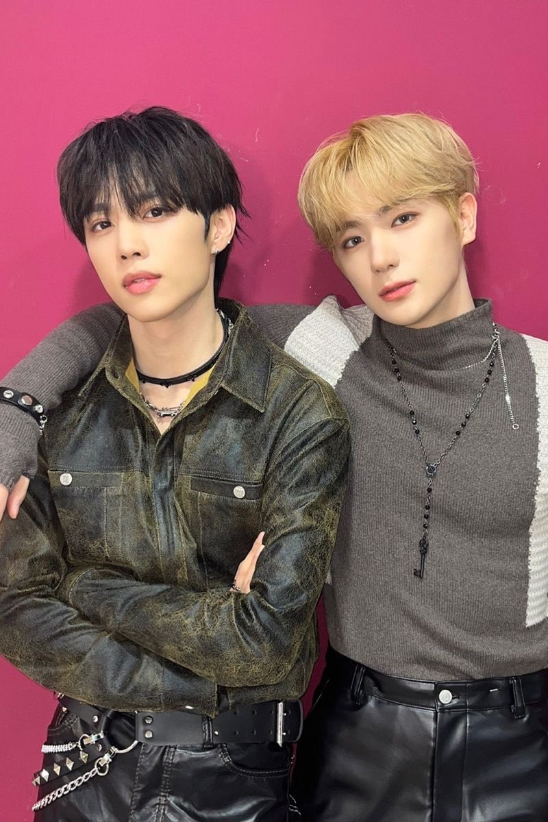 onxzep's tweet photo. @radiombc @officl_theboyz 시낭대즈!! 선우 현재
이 두명 붙어놓으면 걍 알아서 웃겨줍니다… https://t.co/0AXLjmQHQ1