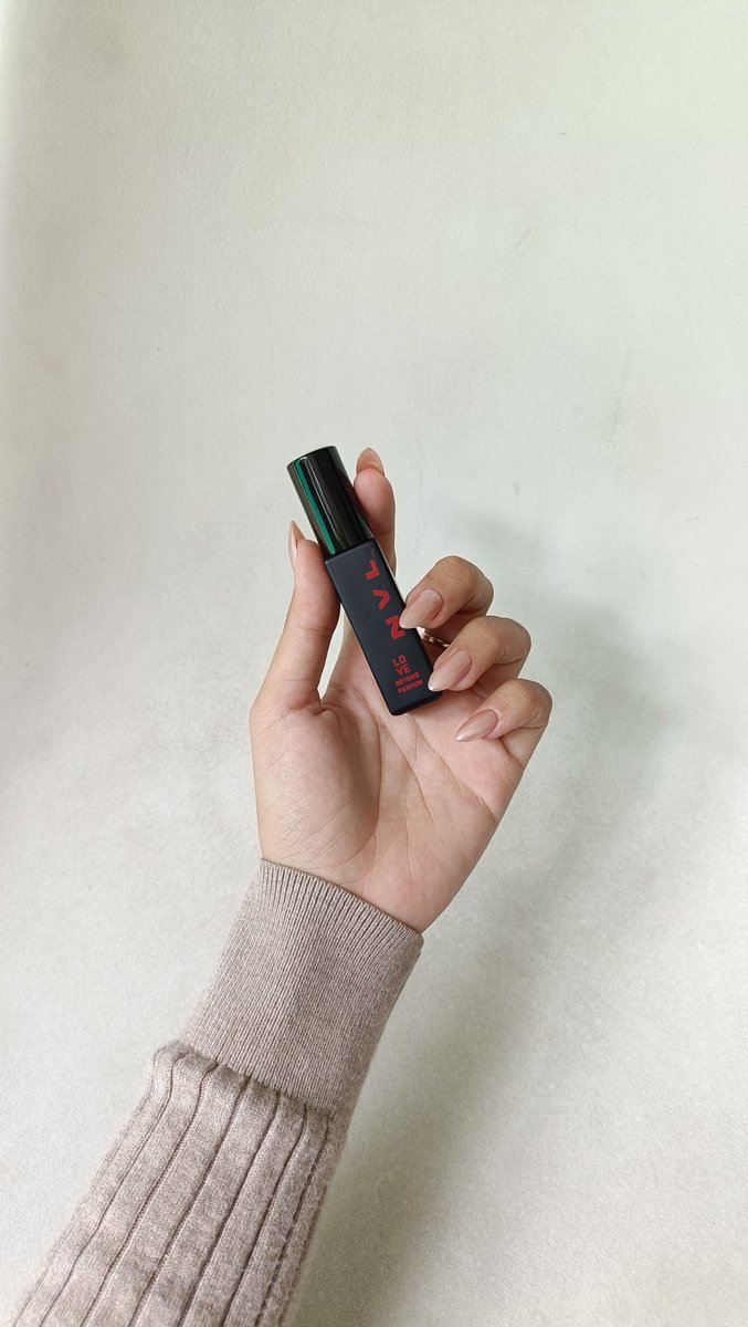 itsmefaraww's tweet photo. I FINALLY FOUND: pocketable PARFUM yang GA NYESEL AKU COBAA karna wanginya awet gacorrrr💯

lebih tinggi dari extrait, kecil tapi membahana bgt wanginya😭🫶🏻 https://t.co/x9PSe6AK4t