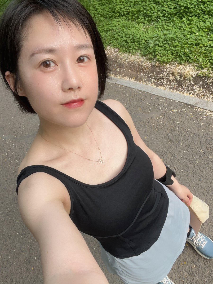 janavypp's tweet photo. 我也许是到年纪了吧，欲望变大了，性格变开放了，排卵期感觉自己烧烧的 https://t.co/0n9NfIRGFg