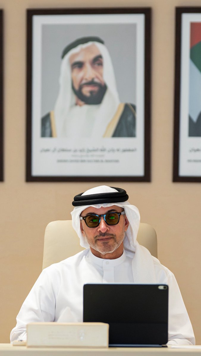 Mohammad_ae's tweet photo. نبض العين 💜
سمو الشيخ هزاع بن زايد آل نهيان 🇦🇪 https://t.co/G8dKcHp11e