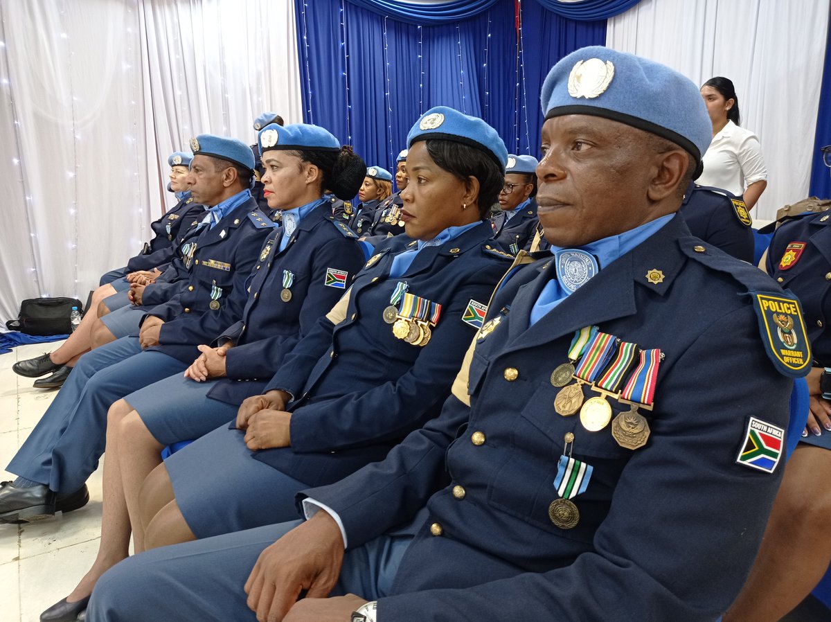 unmissmedia's tweet photo. #UNPOL officers from #SouthAfrica 🇿🇦 serving with @unmissmedia were awarded the prestigious #UN Medal of Honor for their professionalism and dedication to protection of civilians and the cause of peace in the conflict-affected country. The 18-strong deployment was recognized as having significantly high female representation as 74% of the officers are women.
#A4P #InvestInPeace