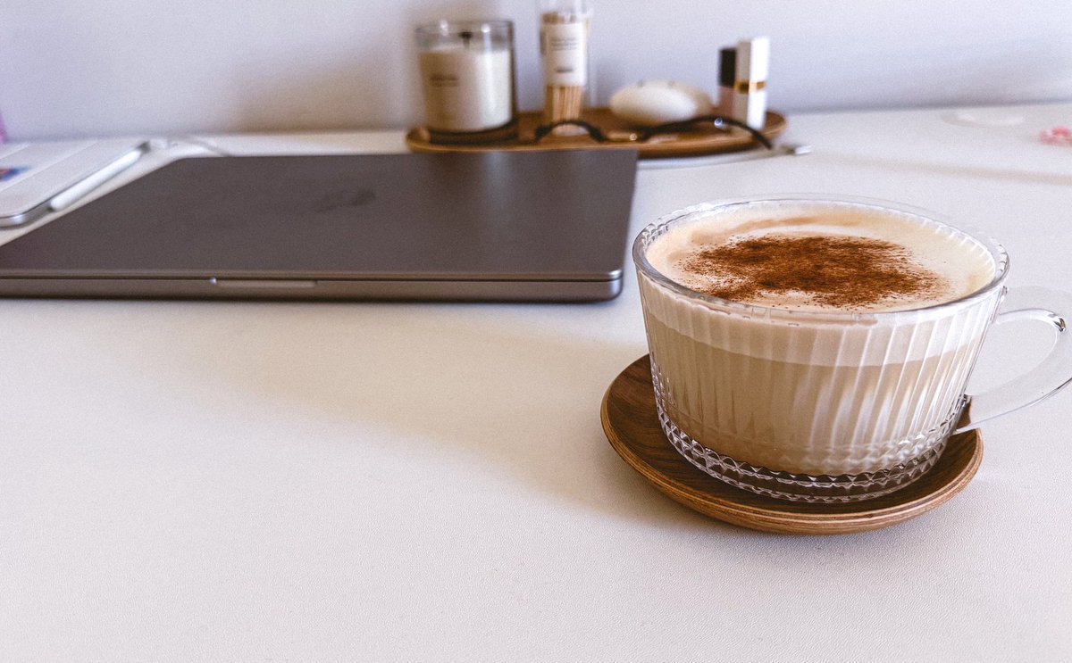 KateBuyanova's tweet photo. Happy Monday! ☕️
Wishing you a productive and inspiring week ahead ✨

What are you working on right now? 👩🏻‍💻 https://t.co/X1U7gzy5Kk