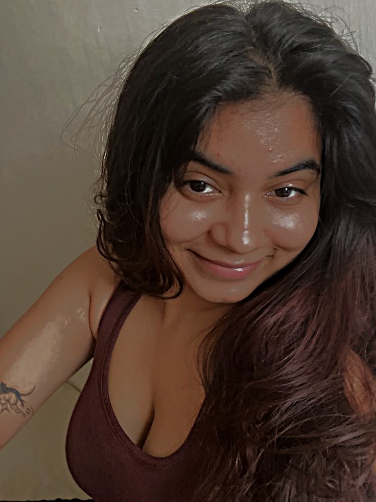 baddiesforshow's tweet photo. NAME- VEDANSHI PANDIT
UNIVERSITY- ASHOKA UNIVERSITY 
AGE -22     
HOMETOWN - MUMBAI   
FEATURES-  BUSTY TITS , STUBBLE ARMPITS  

#COLLEGESLUT #SEXY #DU #MU #INDIANCOLLEGESLUT https://t.co/hTEeoywDrs