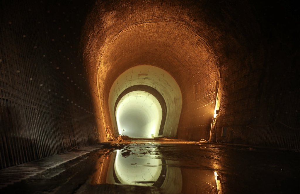 UegclOfficial's tweet photo. Every tunnel has an end. Keep moving. 🌟

A new week is another opportunity to push through the challenges, stay the course and keep moving towards the light.

#MondayMotivation #UEGCL #GeneratingForGenerations https://t.co/BkipHuJlb0