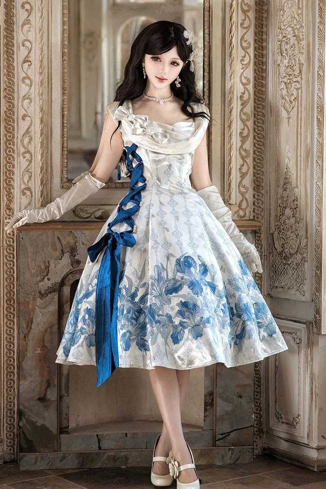 薔薇柄リバティープリンセスサマードレス　ブルー Belchic в X: „🌹🕯️青薔薇を纏うアンティークプリンセスドレス